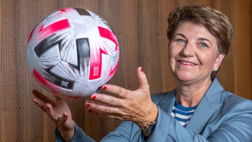 Forte résistance aux mesures de la conseillère fédérale: Viola Amherd rame sur les quotas de femmes pour les fédérations sportives