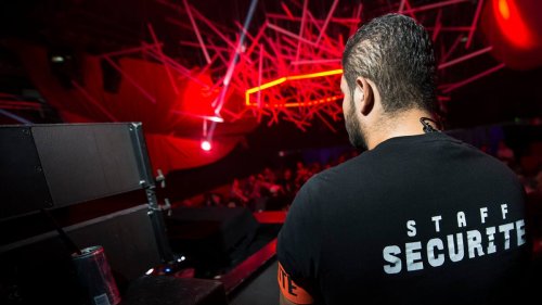 Zürcher Türsteher verrät: So kommst du in jeden Club
