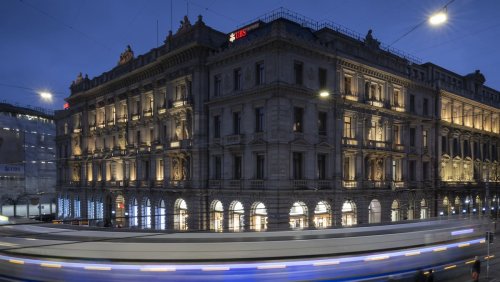 Dans l'ombre de Trump: UBS prête à quitter la Suisse? Et si une banque américaine l'engloutissait...