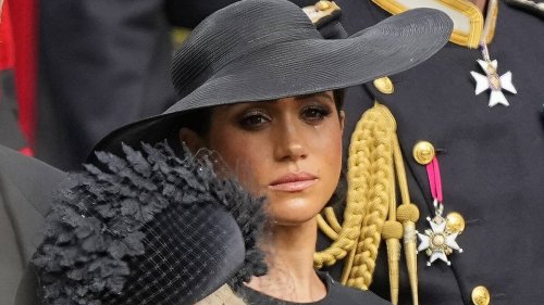«Kann mich so gut zum Weinen bringen»: Waren Meghans Tränen an Queen-Beerdigung vorgetäuscht?