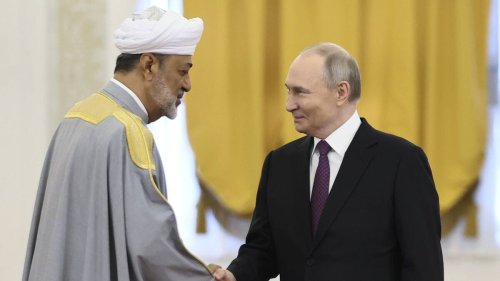 «La Russie est prête à tout»: Poutine et le sultan d'Oman évoquent ensemble au Kremlin le dossier nucléaire iranien