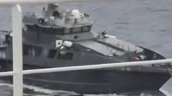 EU-Sanktionen gegen die Putins Schattenflotte – Russen verteidigen Schiffe mit Kampfjets: Kommts in Europa zum Tanker-Krieg?