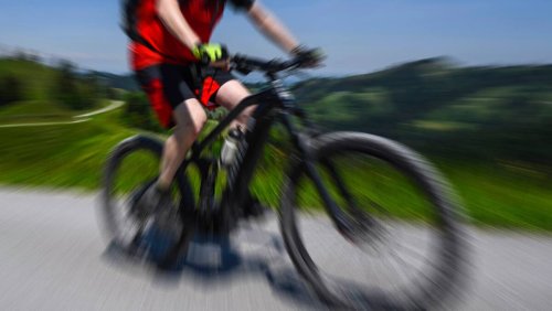 Velo-Ratgeber: Darf ich mit dem E-Bike auf Feld-, Wald- und Wanderwege?