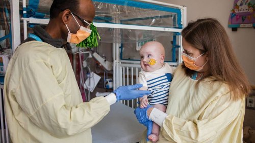 Un traitement porteur d'espoirs: Un bébé américain soigné par une thérapie génique sur-mesure