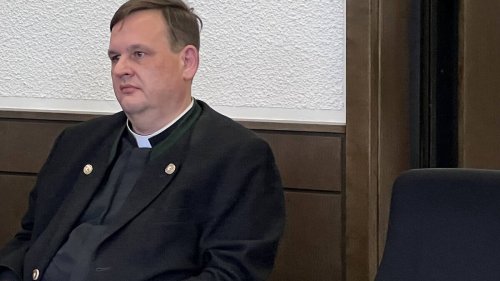 Ministrantin (8) missbraucht: Priester zu acht Monaten auf Bewährung verurteilt