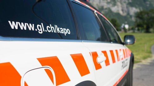 «Zahlreiche Verletzungen»: Mädchen (†3) stirbt in Glarus – Vater und Stiefmutter verhaftet