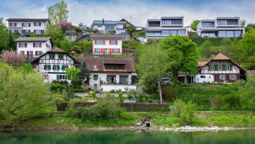 Wenn Babyboomer ihre Häuser verkaufen wollen: Können sich die jungen Generationen auf einbrechende Häuserpreise freuen?