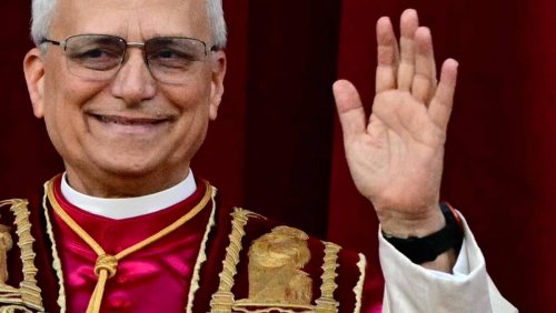 Von Rolex bis Victorinox: Das Internet rätselt über diese Papst-Uhr