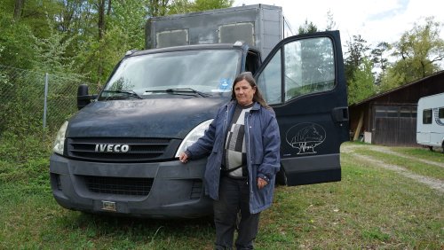 Rouler lentement lui coûte cher et des années de tracas