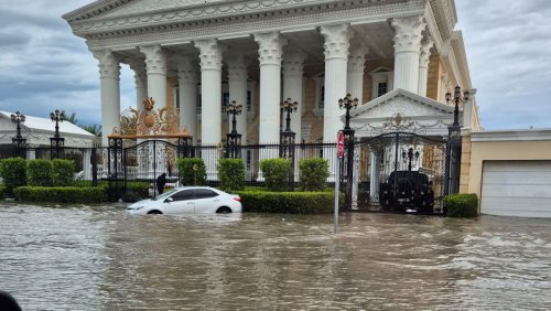 Leserreporter erleben apokalyptische Szenen – im Nachbarland Oman sterben 18 Menschen bei Unwettern: «Ganz Dubai steht unter Wasser!»