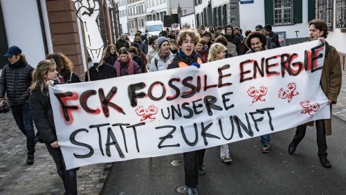 Neue Taktik von Klimaaktivsten: Jugendliche besetzen Schulen in der Schweiz