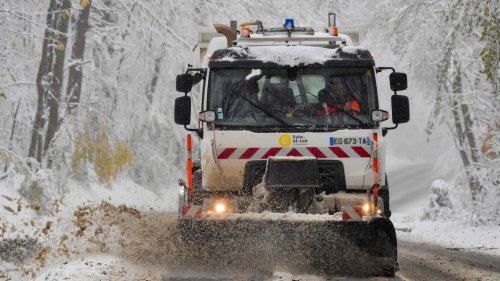 Frankreich versinkt im Schnee: Hunderttausende ohne Strom und Verkehr lahmgelegt