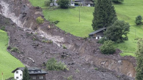 Erhöhtes Risiko für weitere Murgänge: Abbrüche im Erdrutschgebiet Schwanden nach Regen