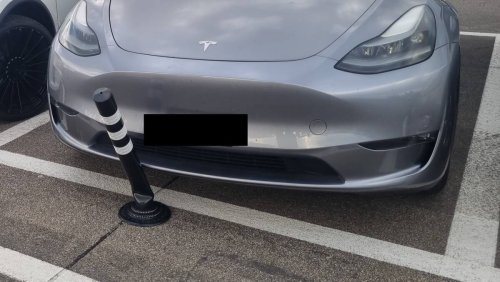 Blick-Leser erlebt kuriose Tesla-Situation beim Glattzentrum: «Wie kann das mit der Elektronik überhaupt passieren?»