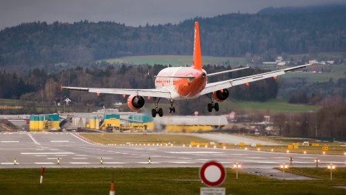 Landung im Sturm – Passagier-Jets beim Anflug in Zürich