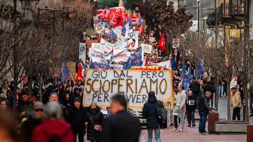 Protest gegen Sparpolitik: Wütende Tessiner Beamte, 6000 Demonstranten