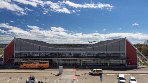 Zelle statt Ferien: Schweizer am Flughafen Memmingen (D) verhaftet