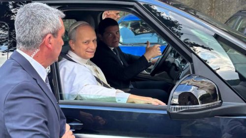 Auto-Revolution im Vatikan: Papst Leo XIV. fährt neu einen grossen VW