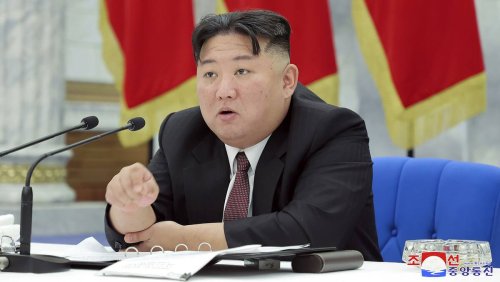 Nordkorea verhängt Lockdown: Kim verkündet Ausbruch «unbekannter Atemwegserkrankung»