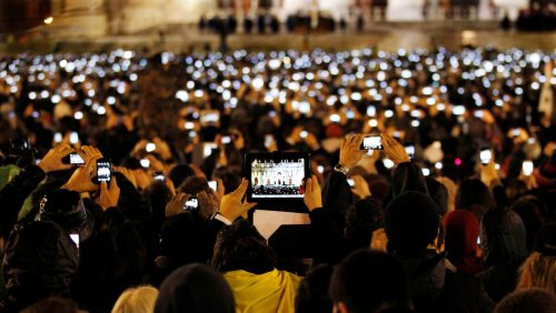 Knipsen statt erleben: Warum wir heute ständig alles fotografieren