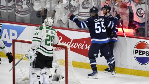 Un sursis pour Niederreiter: Les Jets ne sont plus menés que 3-2 par les Stars
