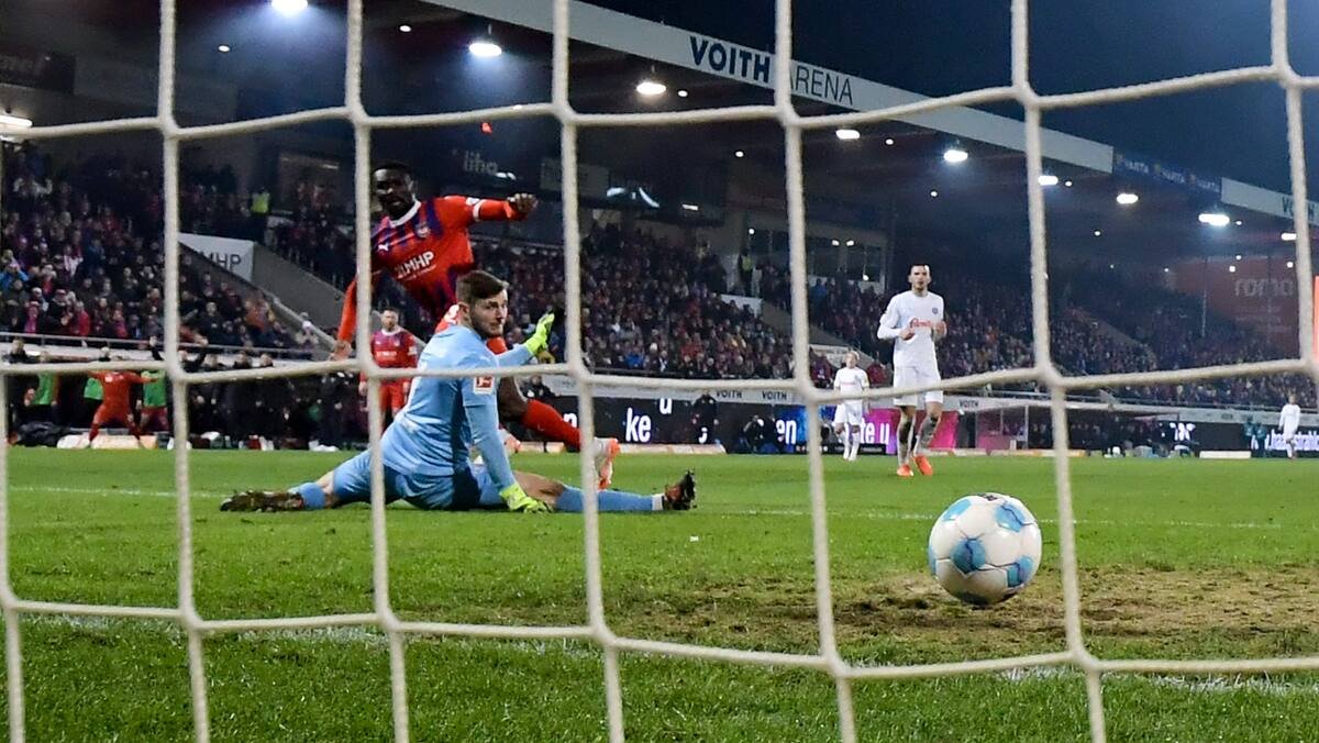 Heidenheim – Kiel 3:1: Heidenheim holt wichtige Punkte im Kellerduell