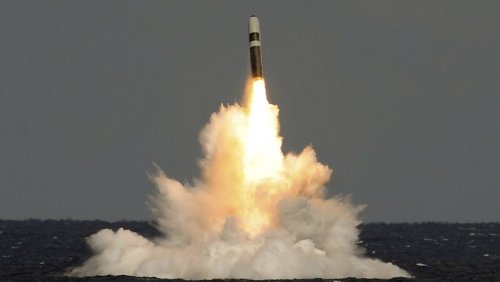 Briten-Verteidigungsminister droht mit Atomwaffen: Über dieses Arsenal verfügen die Nato-Staaten