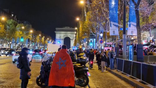 Klaxons, drapeaux... et volonté d'y revenir: Symphonie marocaine sur les ChampsÉlysées: la France est prévenue