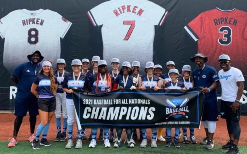 Humboldt Park Gators, Chicago’s Only All-Girls Baseball Team, Win National Title: ‘Just Amazing’