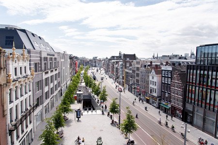 Ámsterdam le ha declarado la guerra a Airbnb. Su primera victoria, prohibirlo en el centro