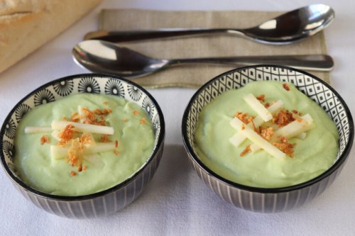 Crema fría de aguacate, el delicioso plato veraniego de cuchara para refrescarnos