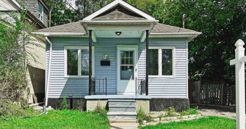 A tiny shack of a Toronto home for sale at $900K hides a luxurious interior