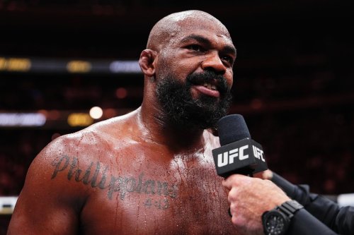 ‘Walk away’ … UFC legend who almost tapped Jon Jones warns against Tom Aspinall fight