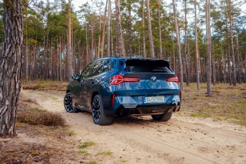 2025 BMW X3 Plug-In Hybrid Dresses Up In Arctic Race Blue