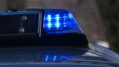Polizei: Autofahrer greift Rollerfahrer in Baden-Baden an
