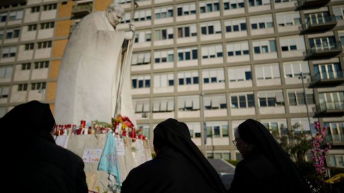 Neues am Mittag: Papst will sich am Sonntag öffentlich zeigen