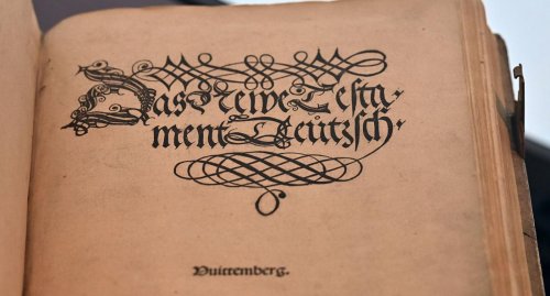 Schau zu 500 Jahren Bibelübersetzung von Luther