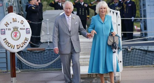 Au revoir mit Musik und Wein: Besuch der Royals endet