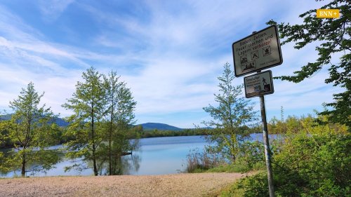 Es wird ernst: Am Ettlinger Hurstsee wird Baden nur am Ostufer erlaubt