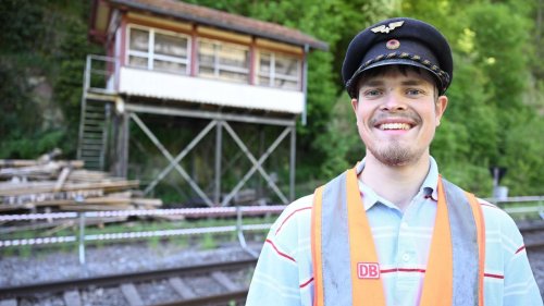 Eisenbahn-Fan bewahrt marodes Stellwerk vor Abriss