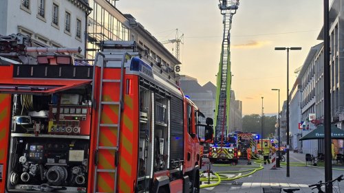 Großeinsatz der Feuerwehr in der Kaiserstraße in Karlsruhe