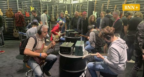 Riesenandrang bei Mannheimer Gitarrenmesse im Rosengarten