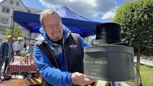 Antik-Markt in Bad Herrenalb zieht Besucher aller Generationen an