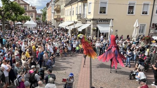 Rastatter Räte ringen um Budget fürs Straßentheaterfestival tête-à-tête