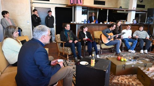 Staatssekretär zu Besuch im Kupferdächle in Pforzheim