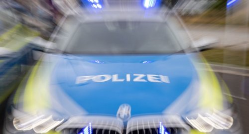 Betrunkene Fahranfängerin stürzt mit Auto in den Rhein