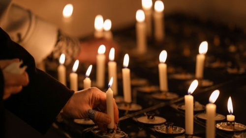 Tiefe Trauer nach Tod von Papst Franziskus