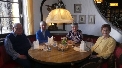 Gesellschaftstisch in Sandweier: Restaurant Blume schafft Treffpunkt
