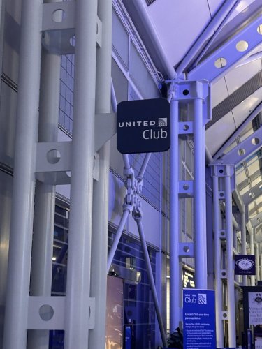 Review: United Club at Chicago O’Hare (ORD), Concourse B (B6)