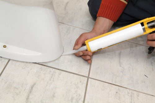 Solved! The Great Debate on Caulking Around the Toilet